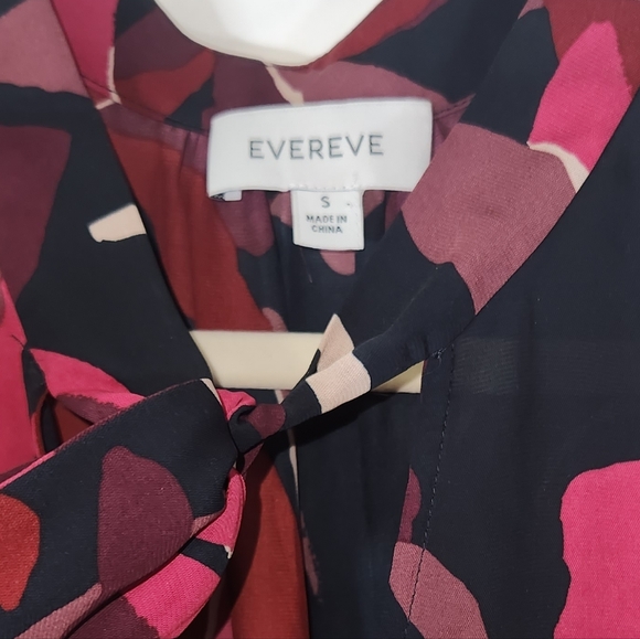 Evereve Emilia Chiffon Tie Front Blouse in a Floral Print SMALL Romantic - Picture 5 of 9